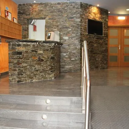 Alojamento de Acomodação e Pequeno-almoço Residencial Terminal Castelo Branco (Centro)