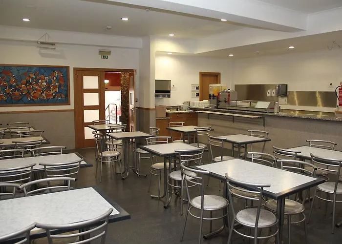 Alojamento de Acomodação e Pequeno-almoço Residencial Terminal Castelo Branco (Centro)